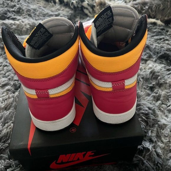 Jordan Retro 1s - Picture 8 of 9